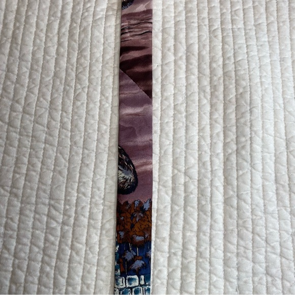 American Film Classics 100% Silk King Kong Tie - Picture 11 of 13